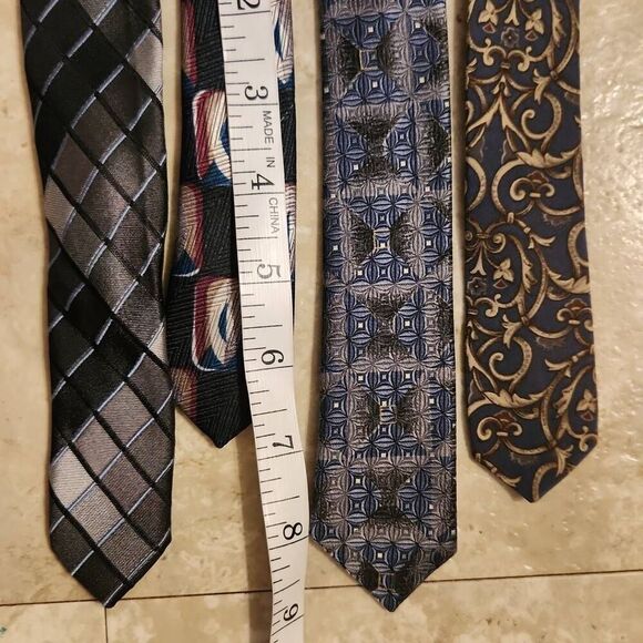 Pronto Uomo, Norseman, Gap, and Dockers ties - Picture 4 of 8